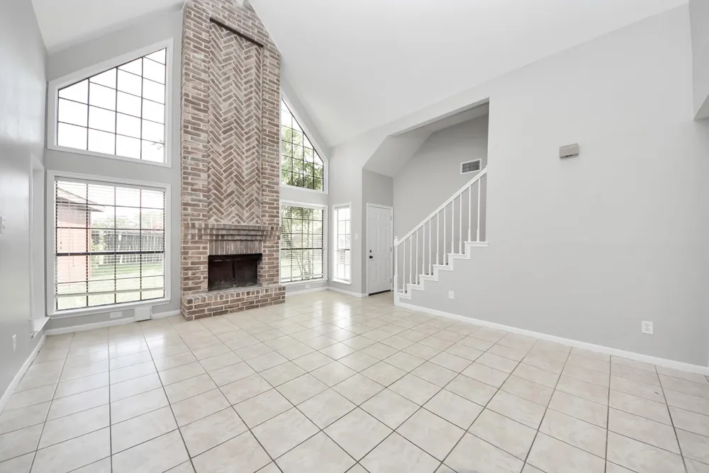 115 Squires Bend Stafford, TX 77477