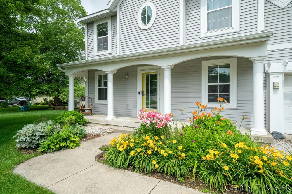 1877 Sun Park Drive Zeeland, MI 49464