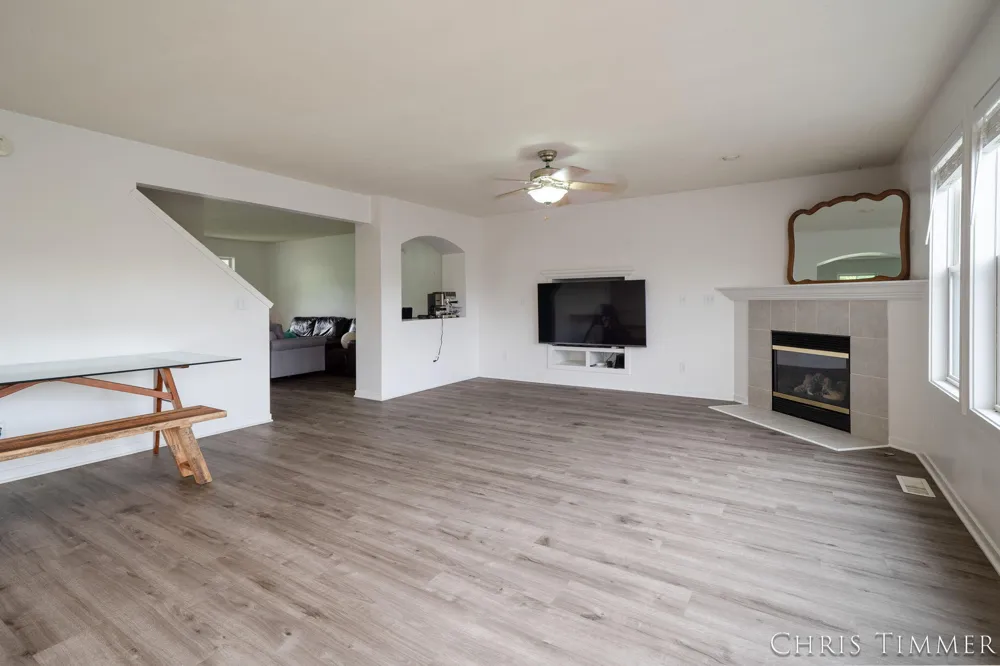 1877 Sun Park Drive Zeeland, MI 49464