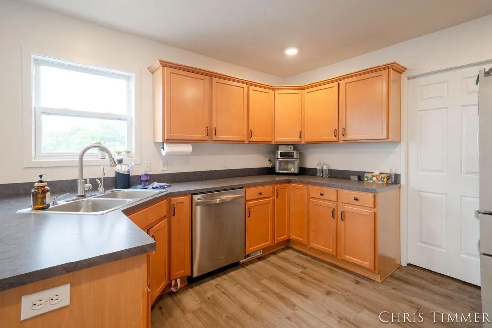 1877 Sun Park Drive Zeeland, MI 49464