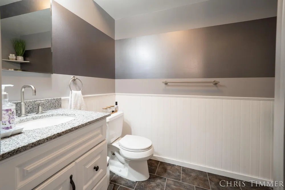 1877 Sun Park Drive Zeeland, MI 49464