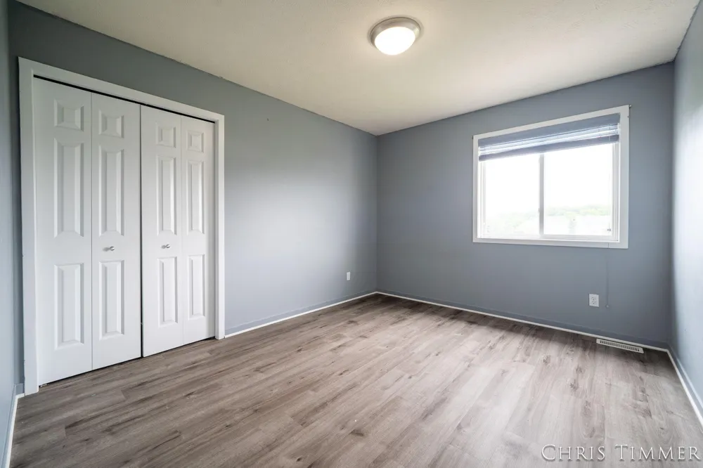 1877 Sun Park Drive Zeeland, MI 49464