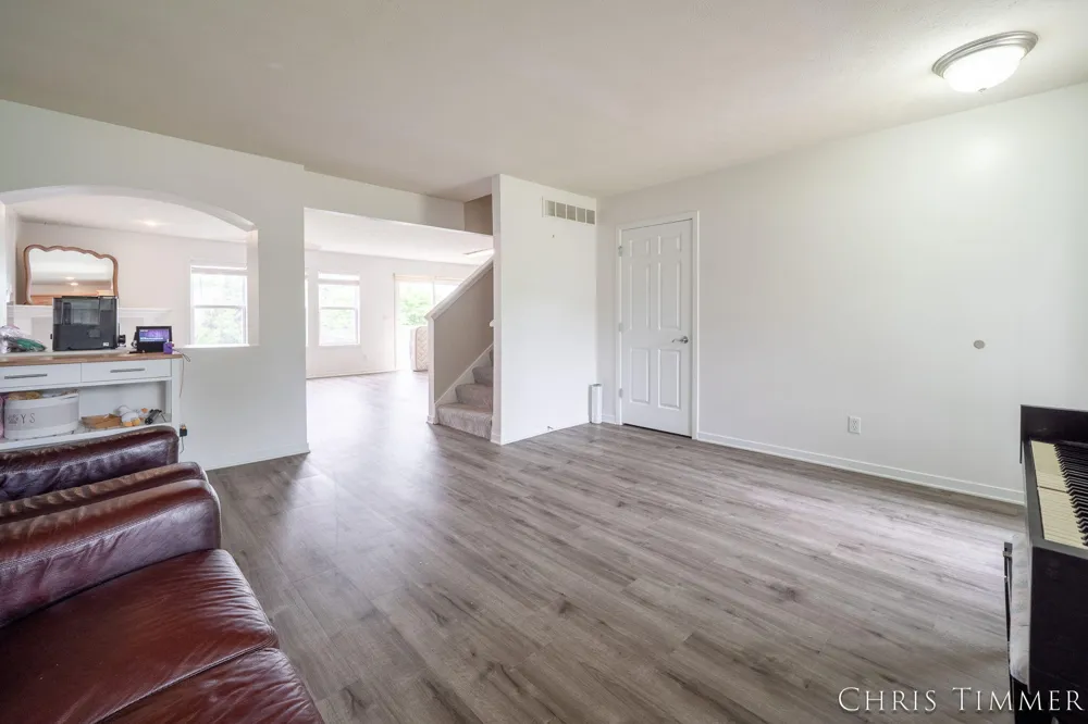 1877 Sun Park Drive Zeeland, MI 49464