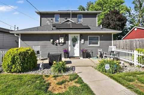 705 Bay Road