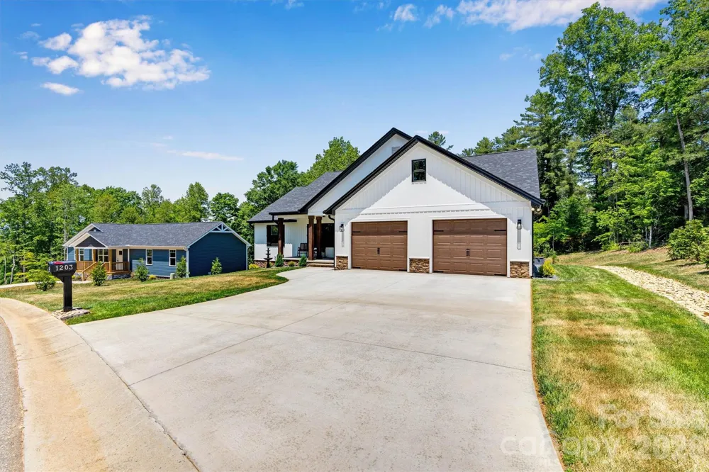 1203 Summerhill Street SW Lenoir, NC 28645