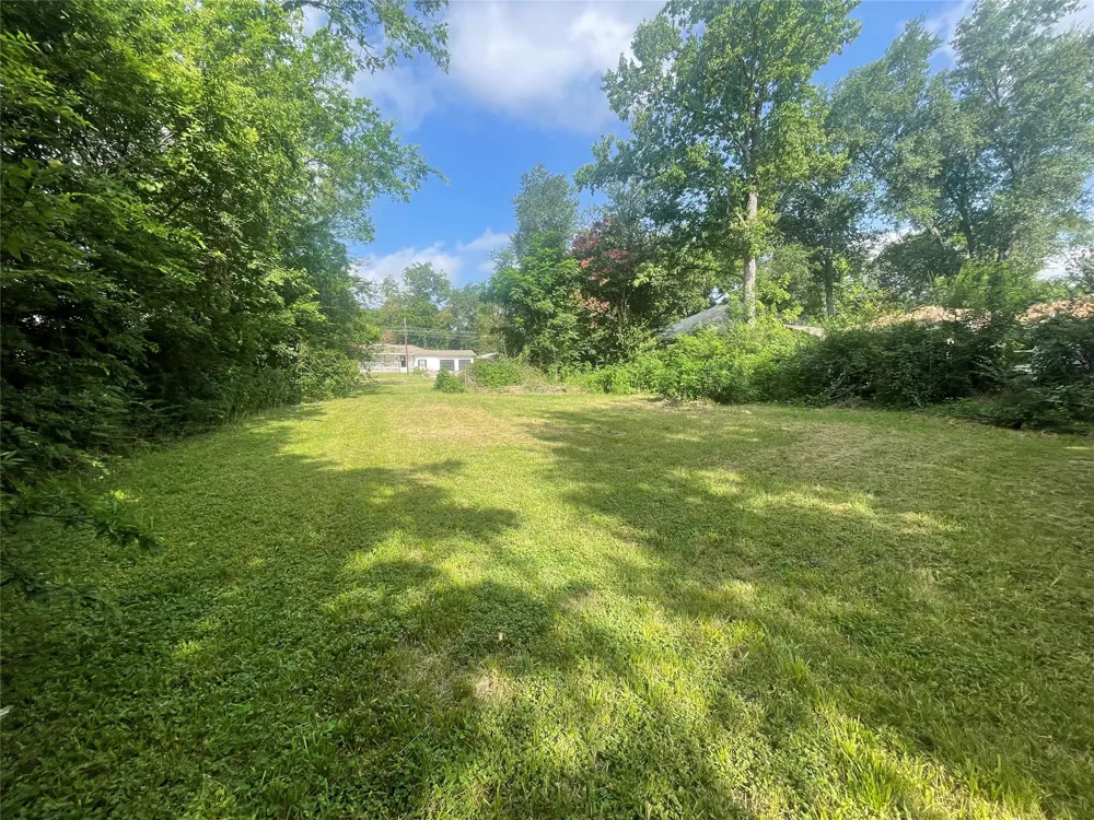 404 Texas Street Sulphur Springs, TX 75482