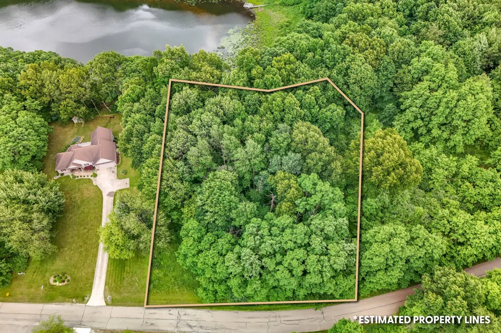 61356117 Sweet Clover Hills Drive Jonesville, MI 49250