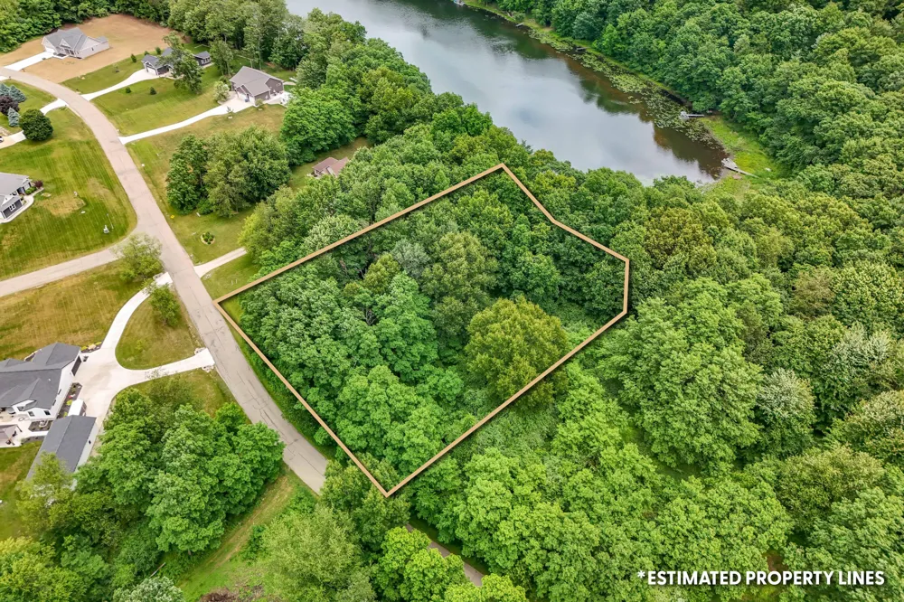 61356117 Sweet Clover Hills Drive Jonesville, MI 49250