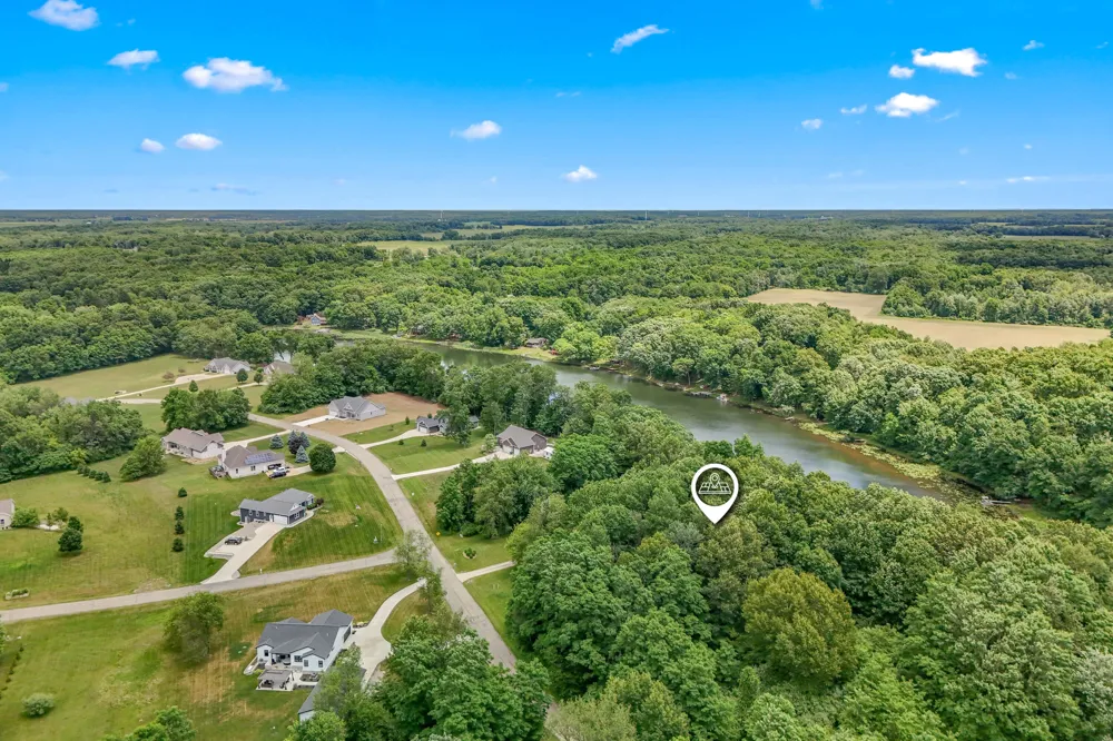 61356117 Sweet Clover Hills Drive Jonesville, MI 49250