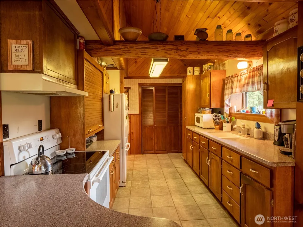 3 Summer Road Tonasket, WA 98855