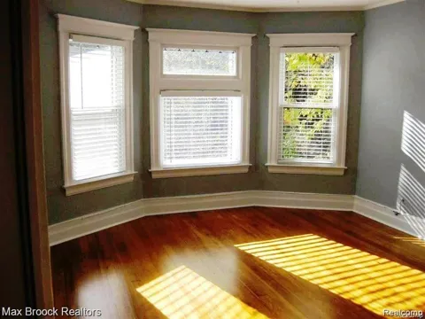 287 Oakland Avenue
