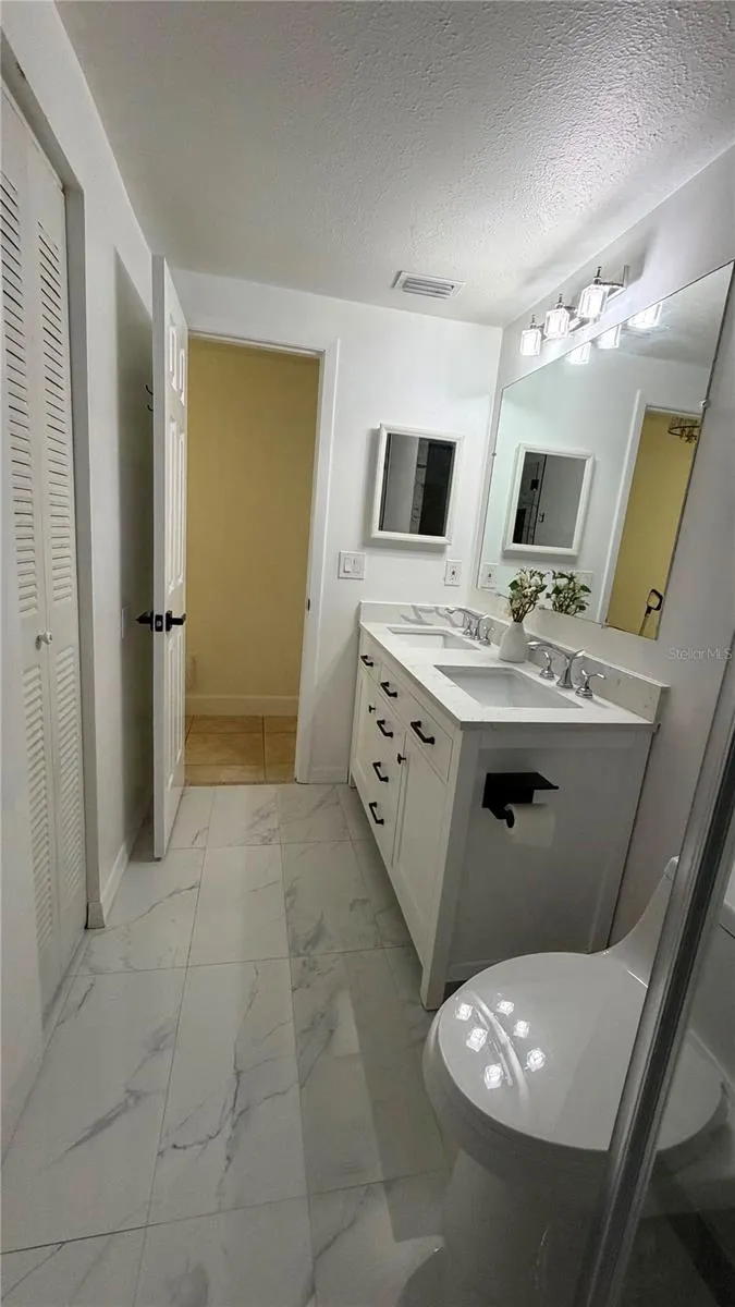 6713 WILLOW SPRING COURT Tampa, FL 33615