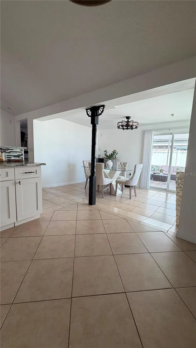 6713 WILLOW SPRING COURT Tampa, FL 33615