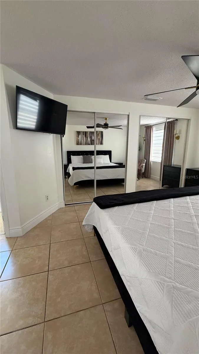 6713 WILLOW SPRING COURT Tampa, FL 33615