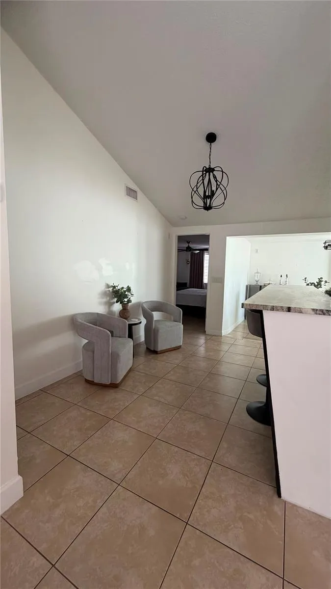 6713 WILLOW SPRING COURT Tampa, FL 33615