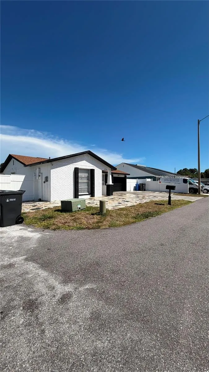 6713 WILLOW SPRING COURT Tampa, FL 33615