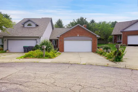 274 Golf Court