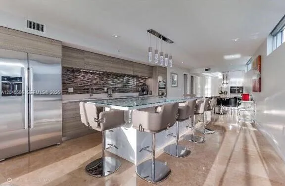 6620 Indian Creek Dr #508 Miami Beach, FL 33141