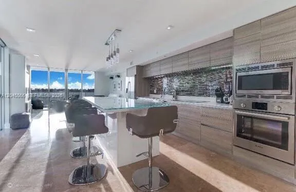 6620 Indian Creek Dr #508 Miami Beach, FL 33141