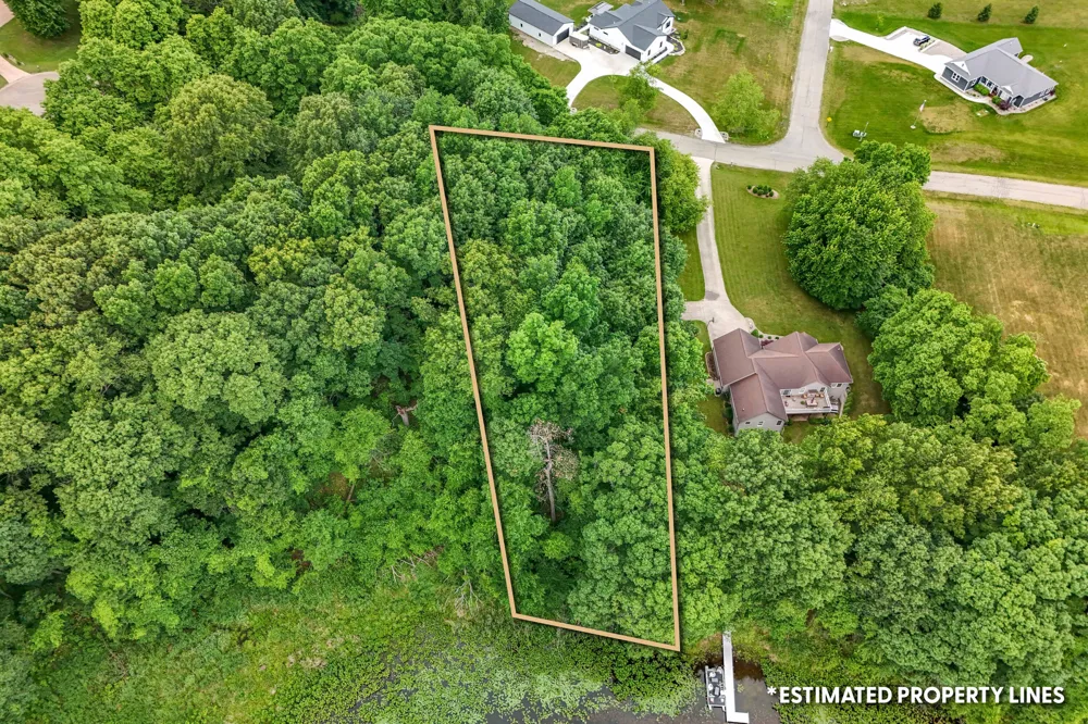 6135 Sweet Clover Hills Drive Jonesville, MI 49250