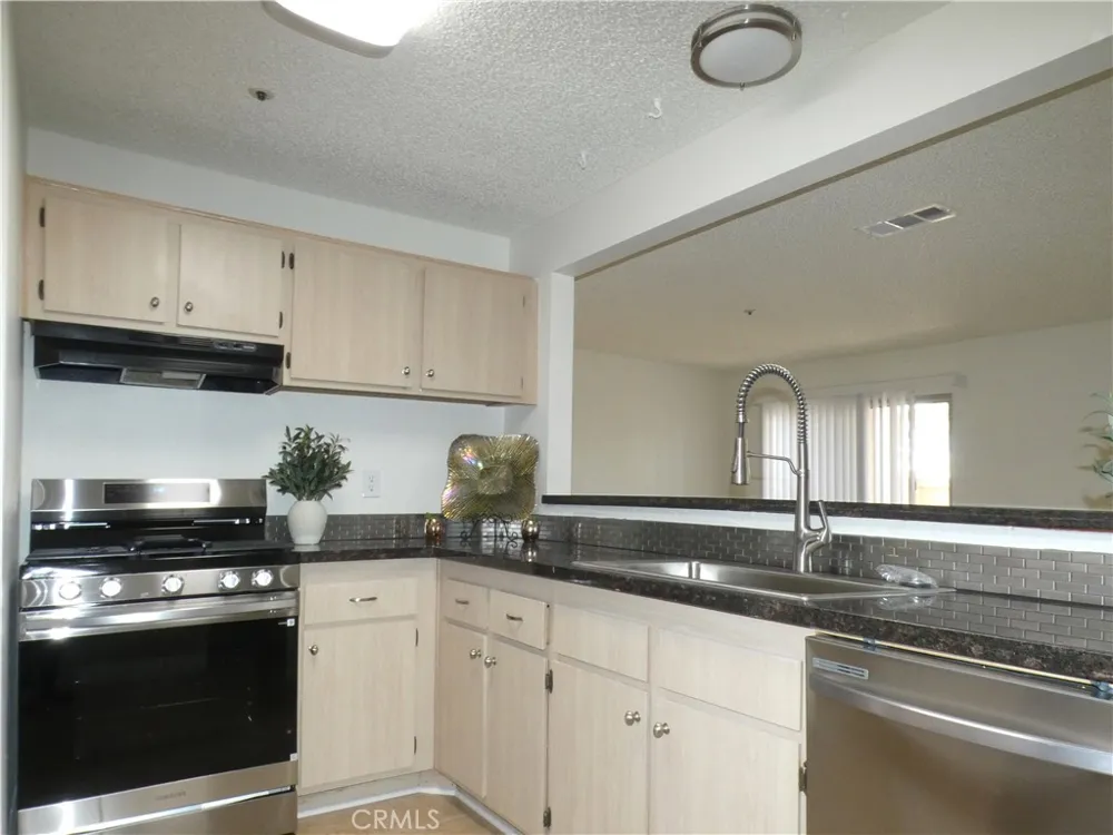 321 E Inger #N127 Santa Maria, CA 93454