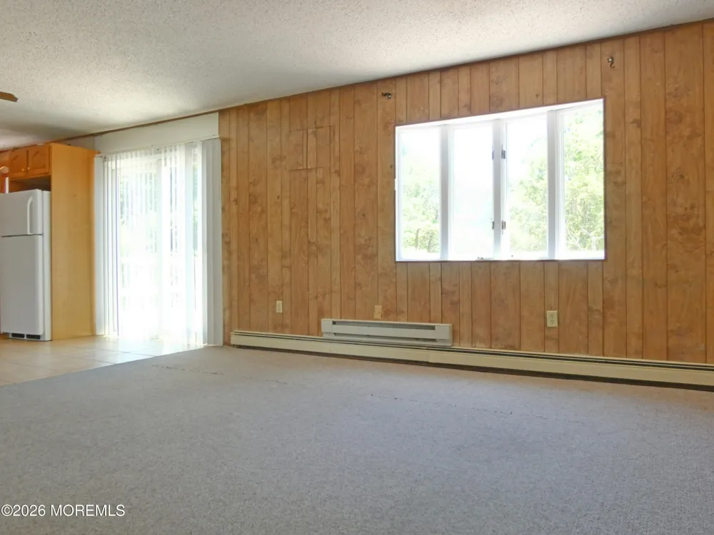 93 Outboard Avenue Manahawkin, NJ 08050