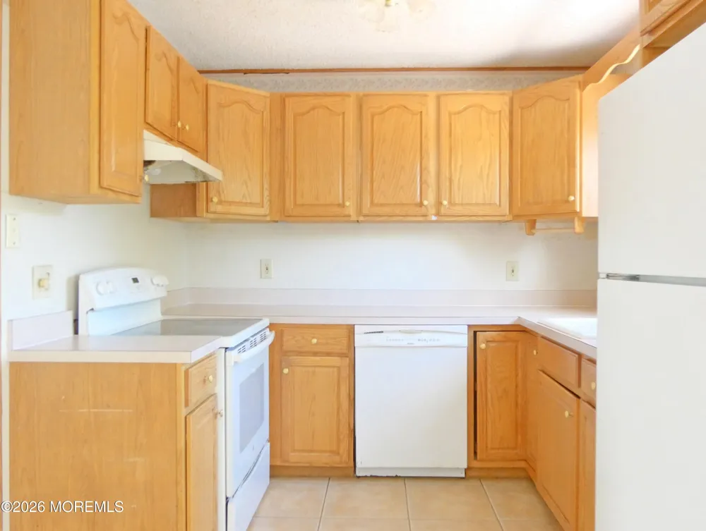 93 Outboard Avenue Manahawkin, NJ 08050