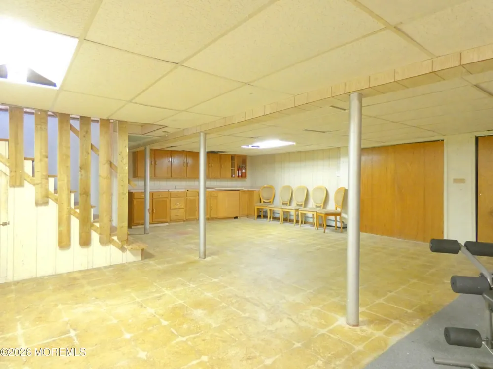93 Outboard Avenue Manahawkin, NJ 08050