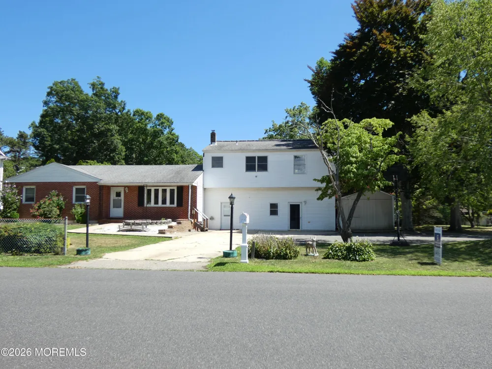 93 Outboard Avenue Manahawkin, NJ 08050
