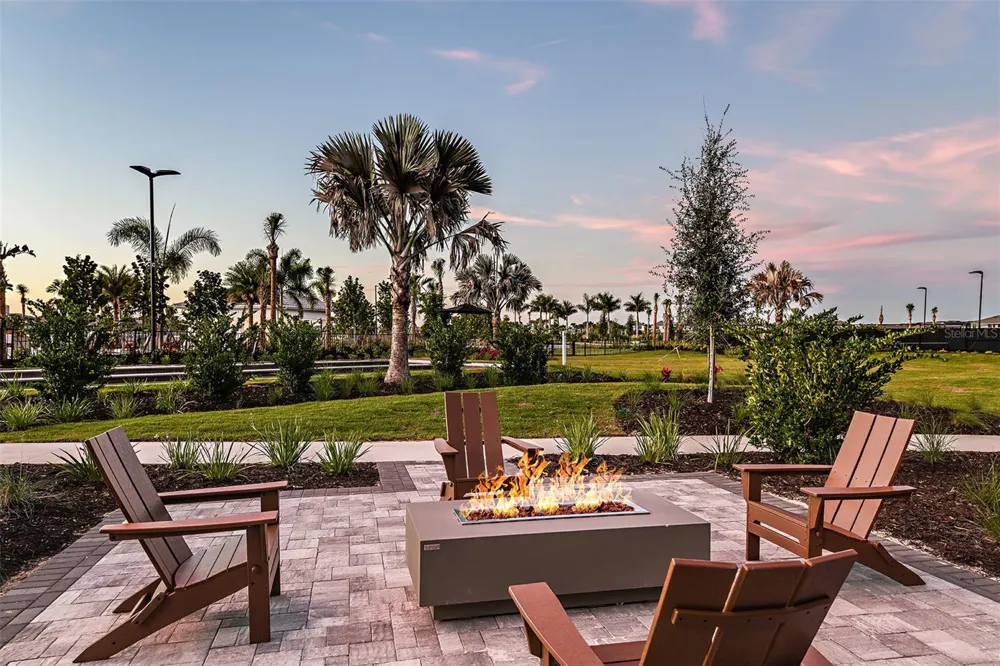 7416 MOONBEAM AVENUE Sarasota, FL 34241