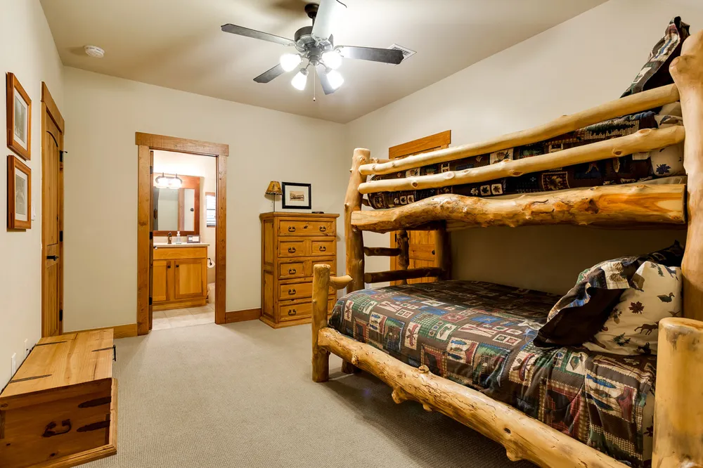 7412 Calming Court Jonestown, TX 78645