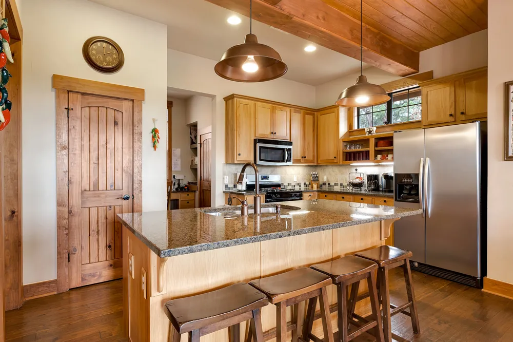 7412 Calming Court Jonestown, TX 78645