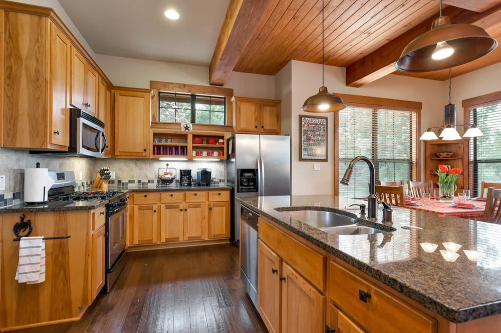7412 Calming Court Jonestown, TX 78645
