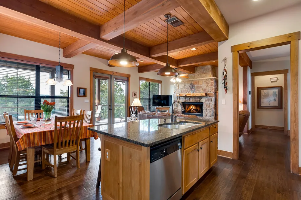 7412 Calming Court Jonestown, TX 78645