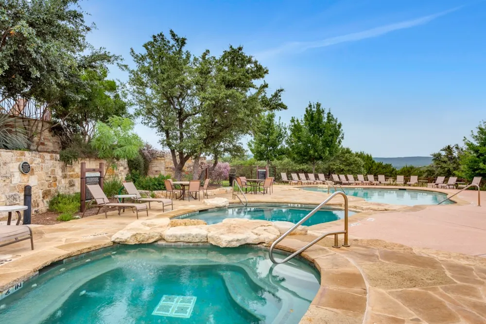 7412 Calming Court Jonestown, TX 78645