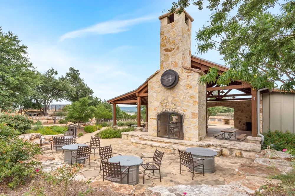 7412 Calming Court Jonestown, TX 78645