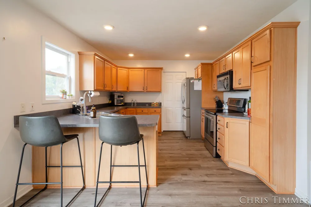 1877 Sun Park Drive Zeeland Charter Township, MI 49464