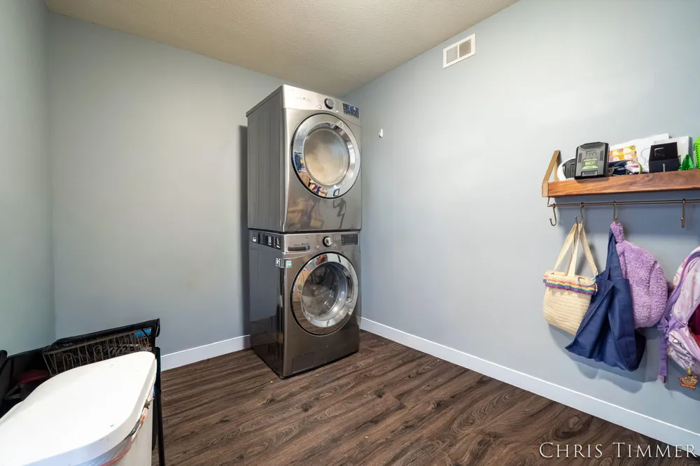 1877 Sun Park Drive Zeeland Charter Township, MI 49464