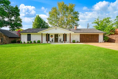 3320 CLEVELAND