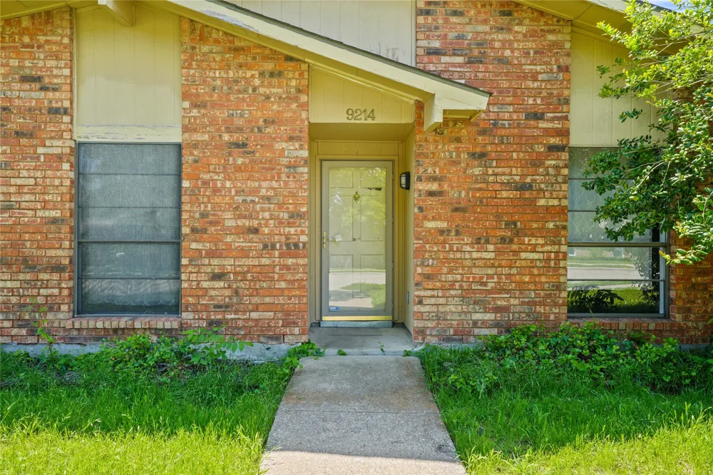 9214 Vagas Drive Rowlett, TX 75088