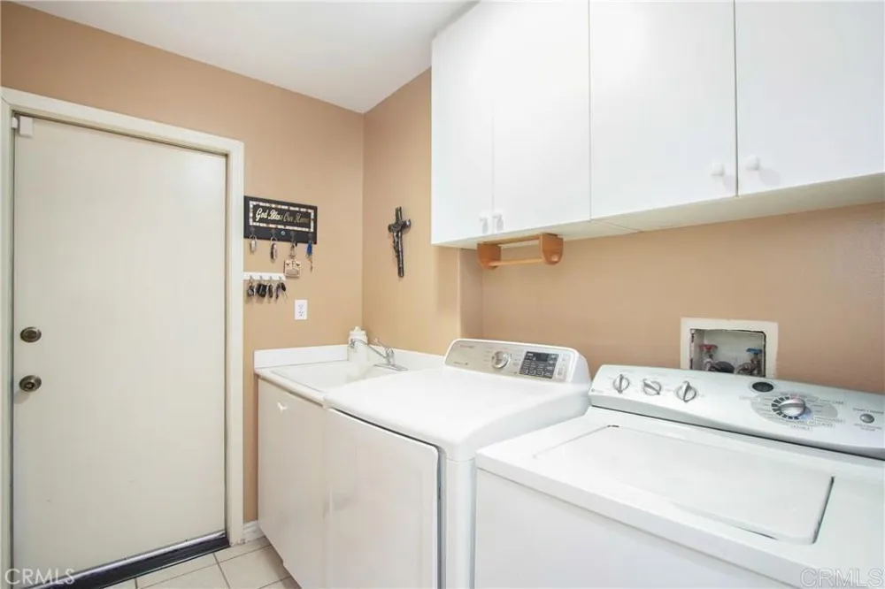113 Gomez Circle Placentia, CA 92870