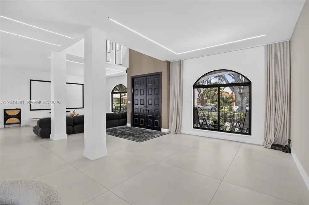 10746 Charleston Pl Cooper City, FL 33026