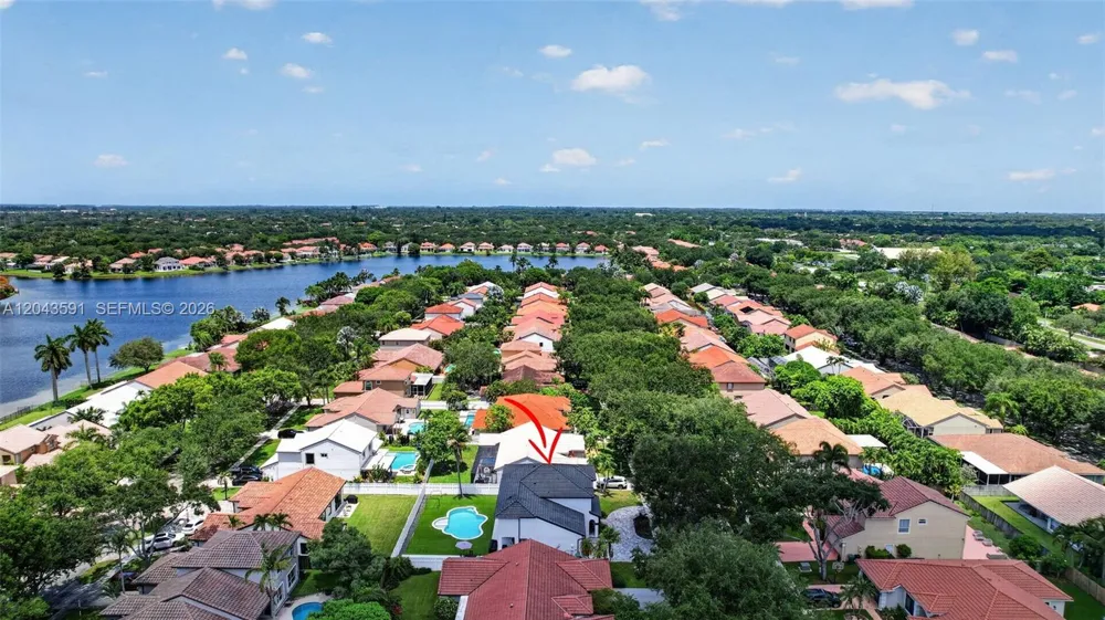 10746 Charleston Pl Cooper City, FL 33026