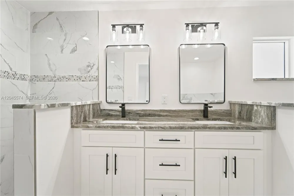 5203 Birch Dr Fort Pierce, FL 34945