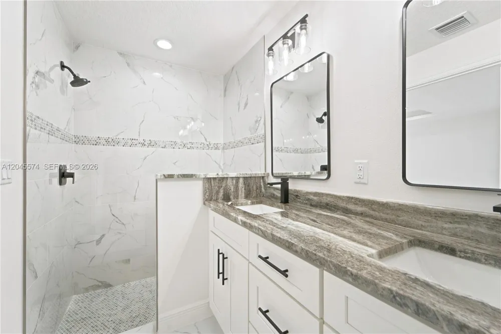 5203 Birch Dr Fort Pierce, FL 34945