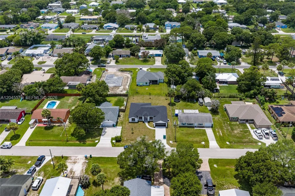 5203 Birch Dr Fort Pierce, FL 34945