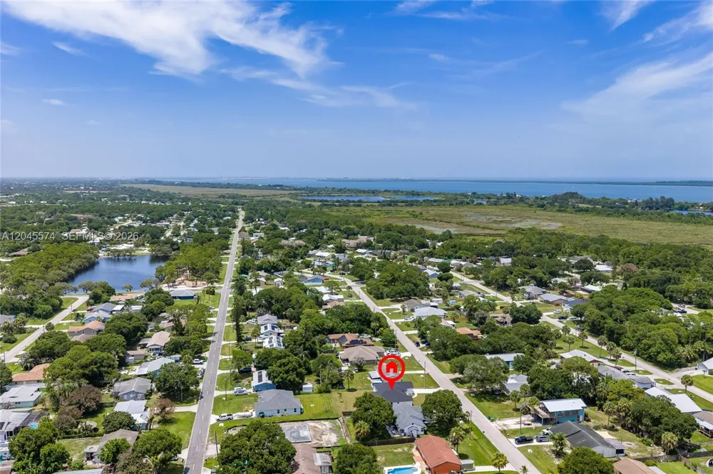 5203 Birch Dr Fort Pierce, FL 34945
