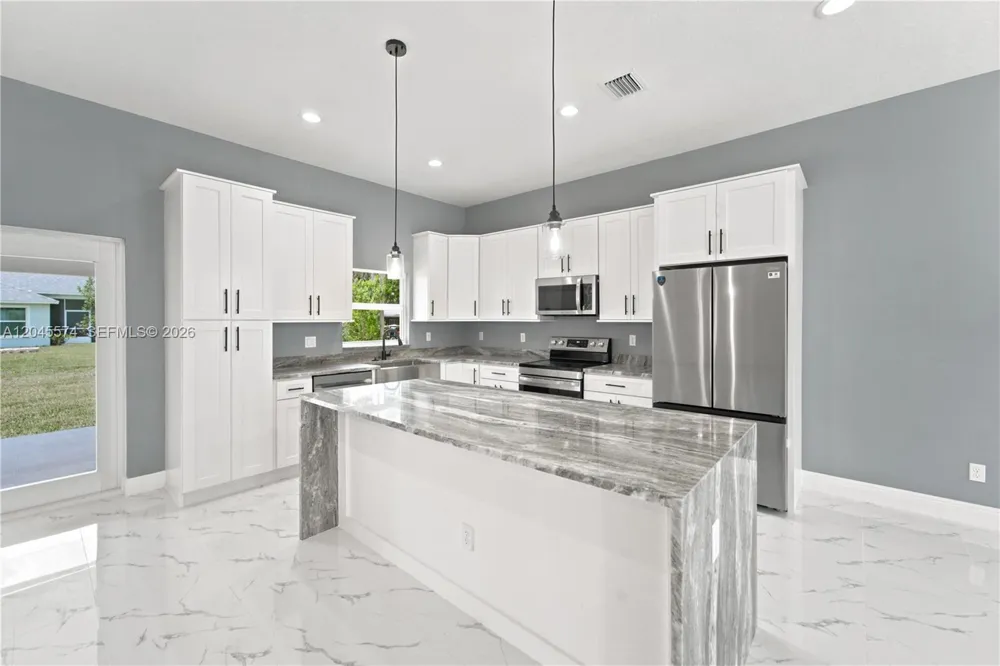 5203 Birch Dr Fort Pierce, FL 34945