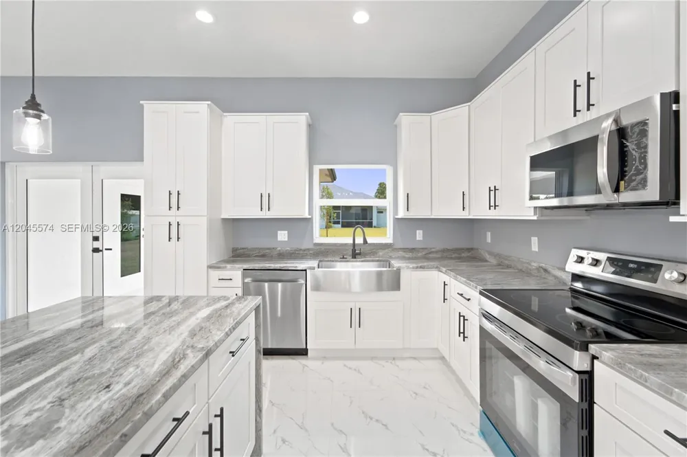 5203 Birch Dr Fort Pierce, FL 34945