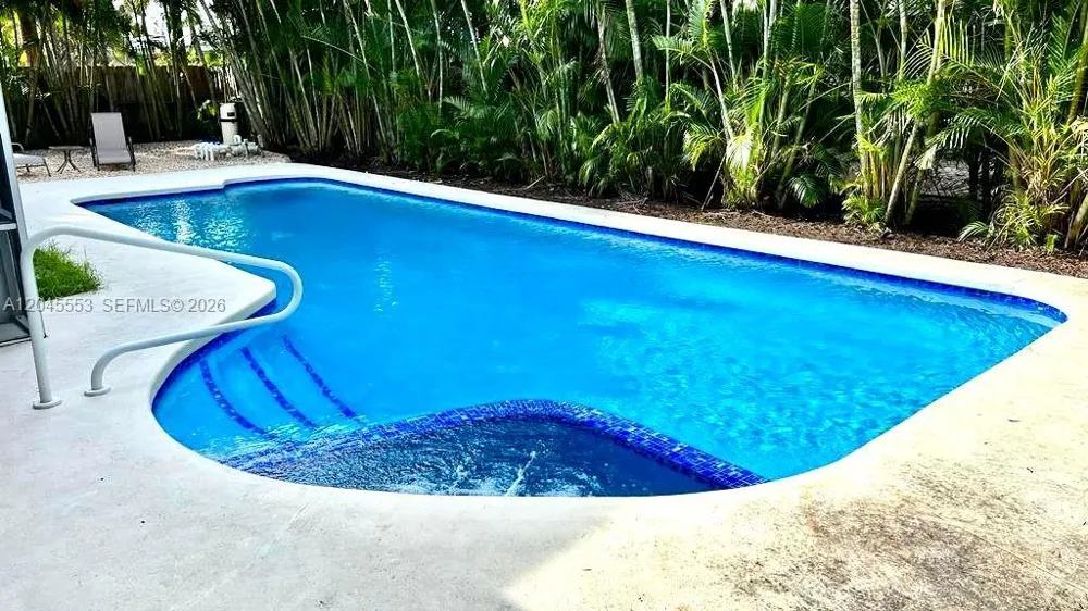 262 Bombay Ave Lauderdale By The Sea, FL 33308